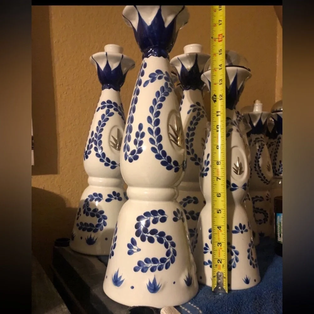 One 1.75 Magnum Clase Azul Empty Ceramic Tequila Bottle - Picture 3 of 4